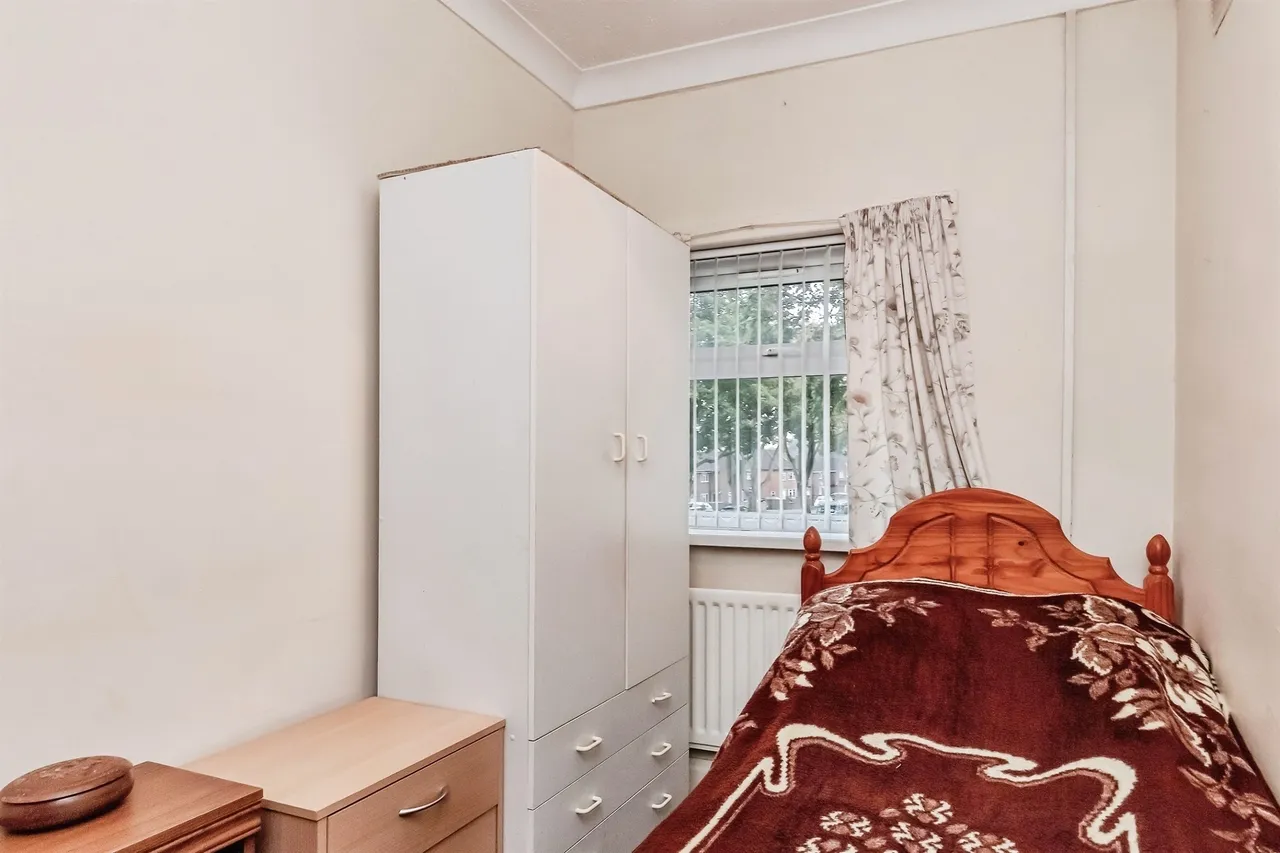 Rowlett Road, Corby, NN17, photo 11