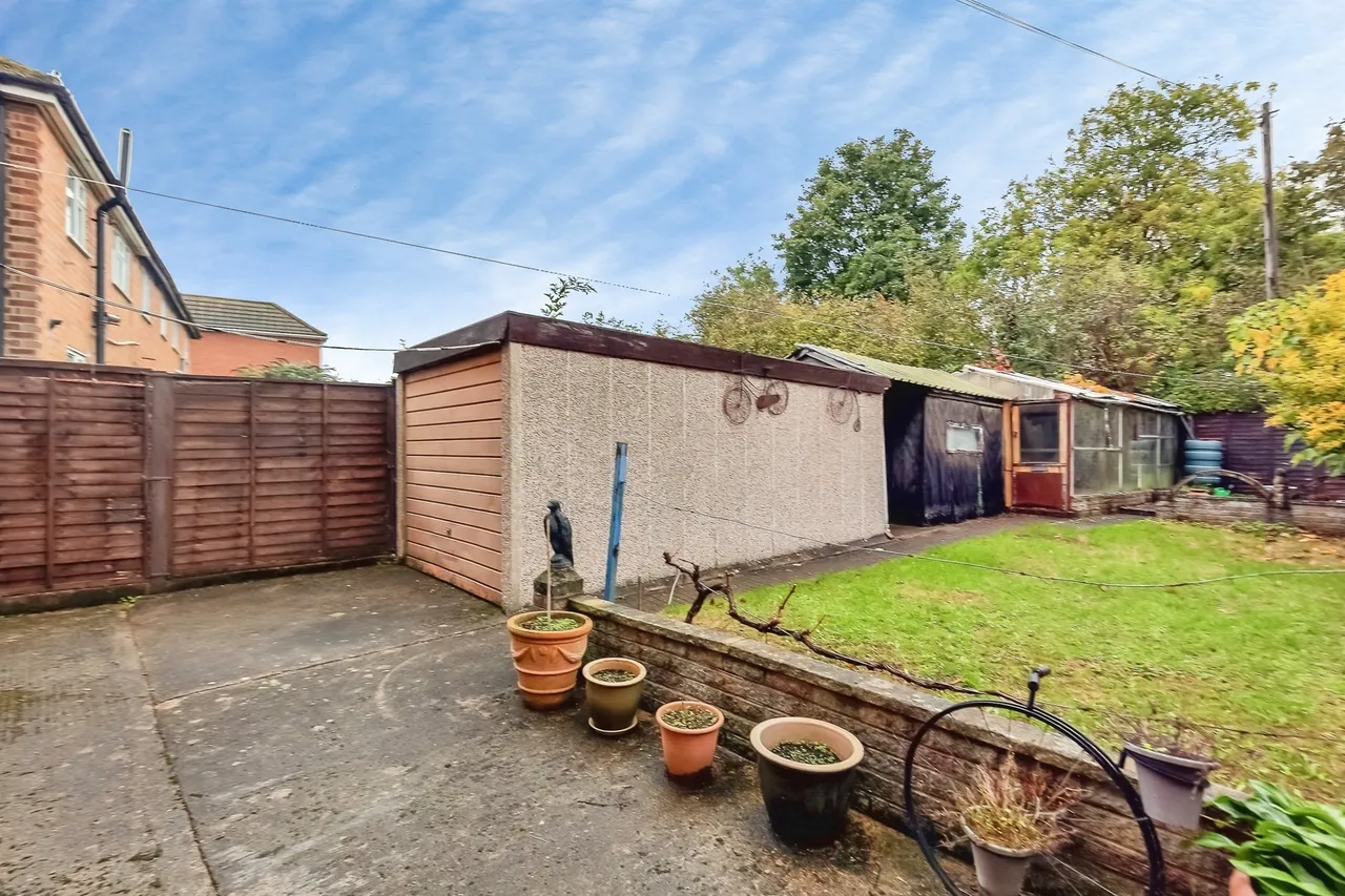 Rowlett Road, Corby, NN17, photo 17