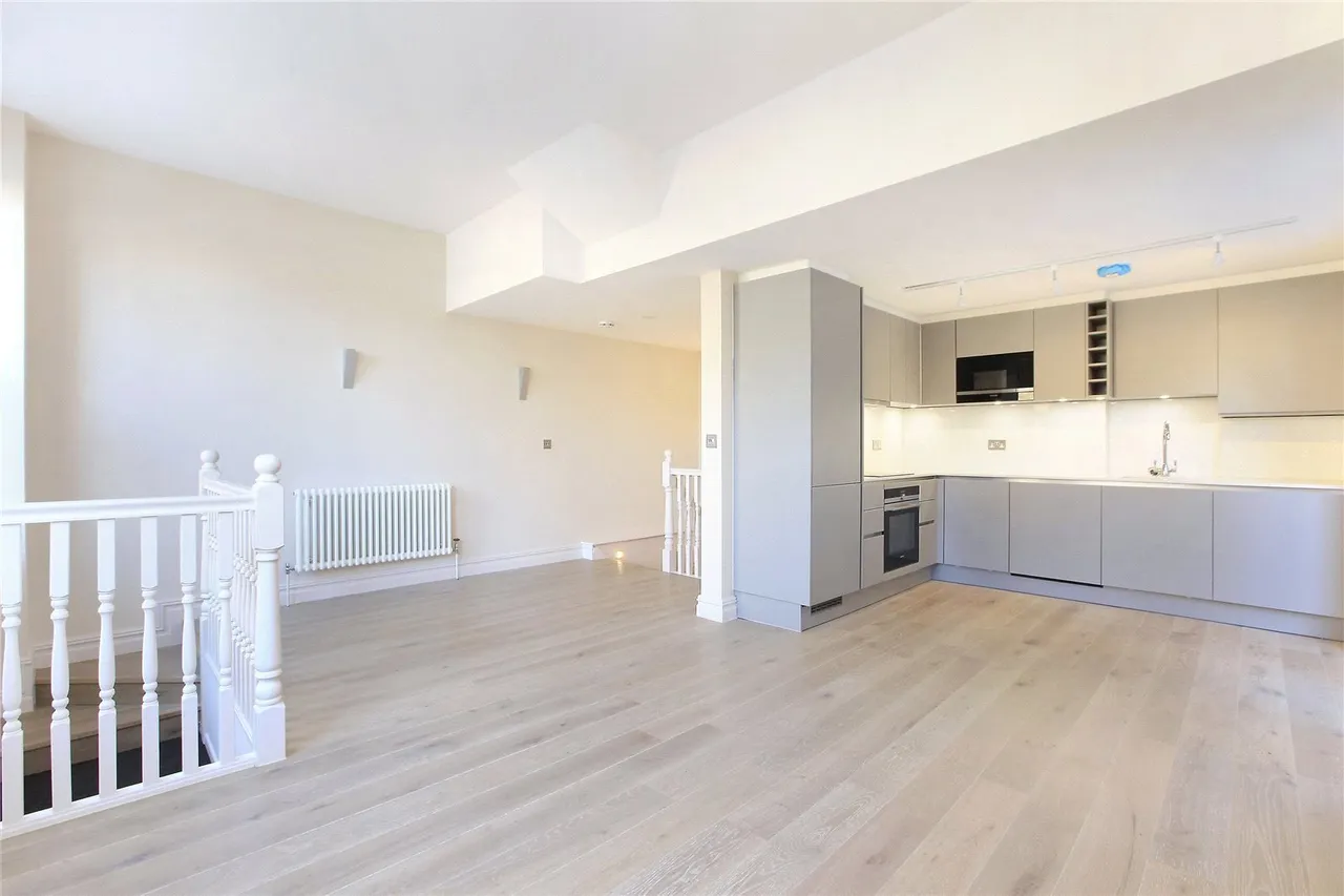Clapham Common North Side, Battersea, SW4, photo 3
