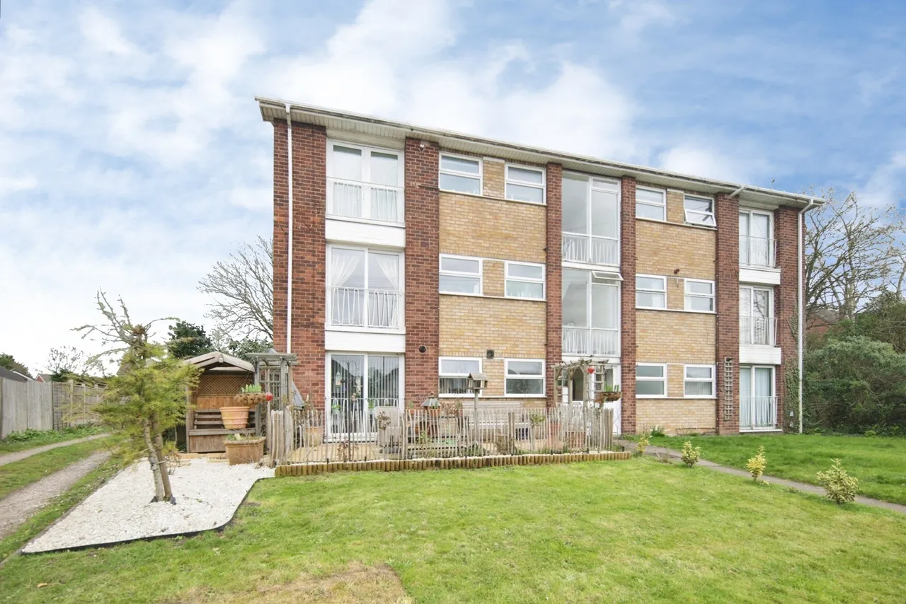 2 bed flat for sale, Coventry Road, Coleshill, B46