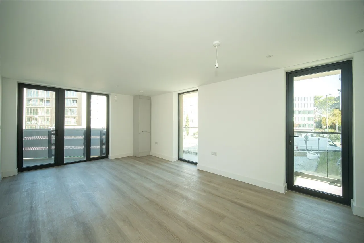 Savoy Place, Farnborough, GU14, photo 5