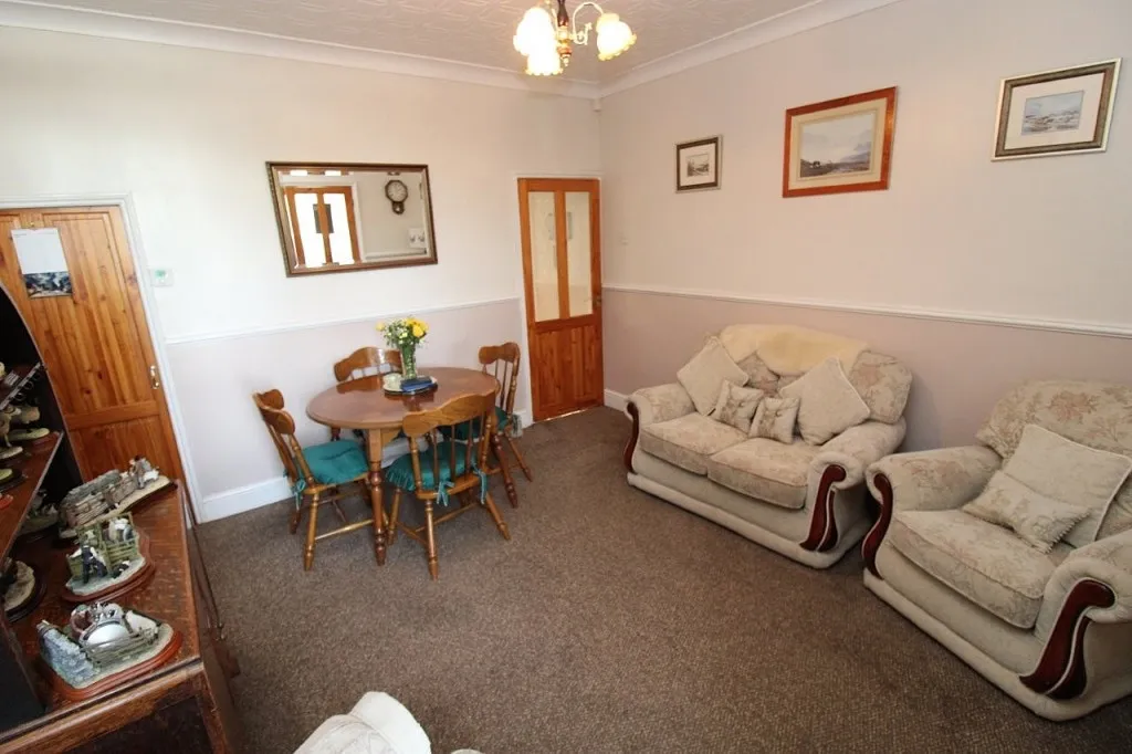 Barnsley Road, Brierley, photo 5