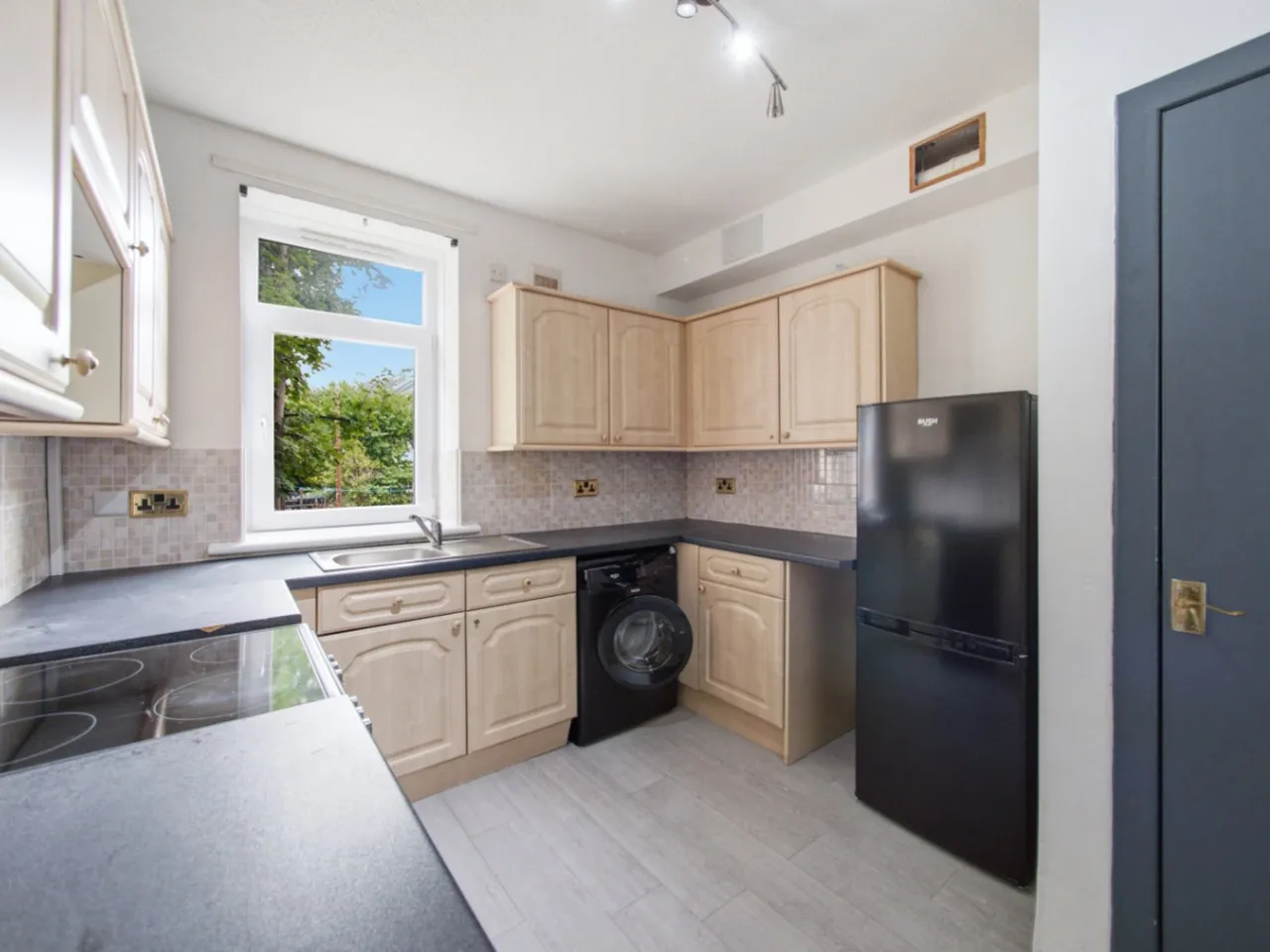 Loaning Crescent, Craigentinny, EH7, photo 2