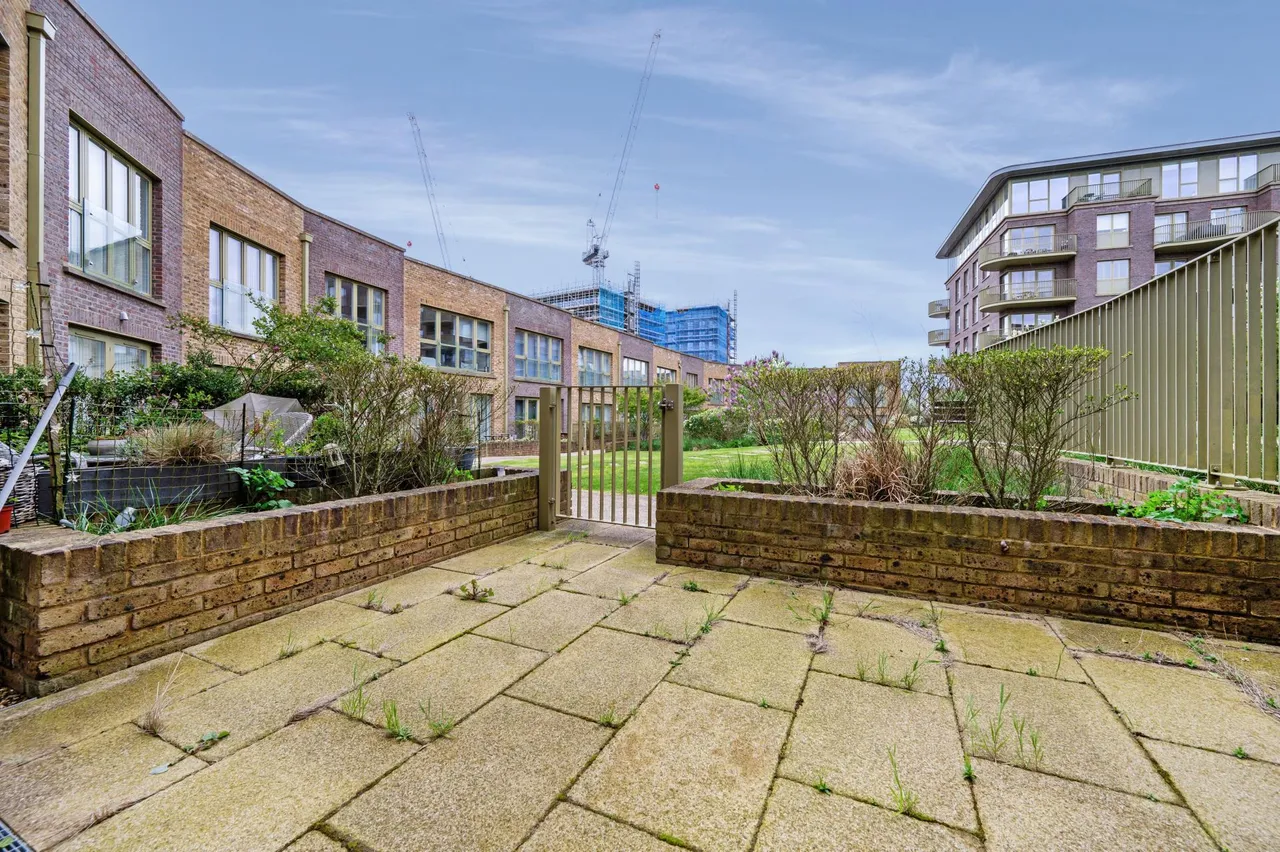 Handley Drive, Kidbrooke Village, SE3, photo 2
