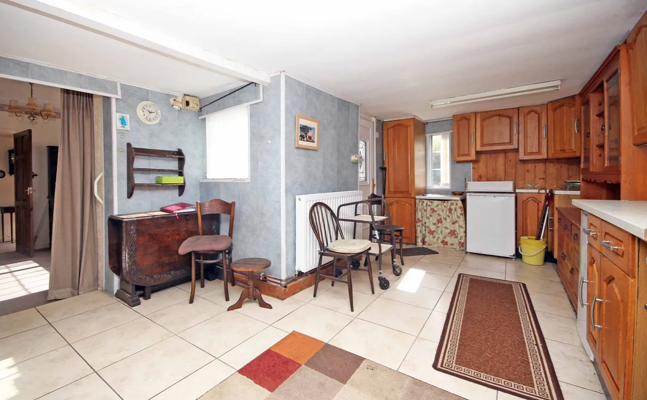 Rhostryfan, Caernarfon, LL54, photo 17