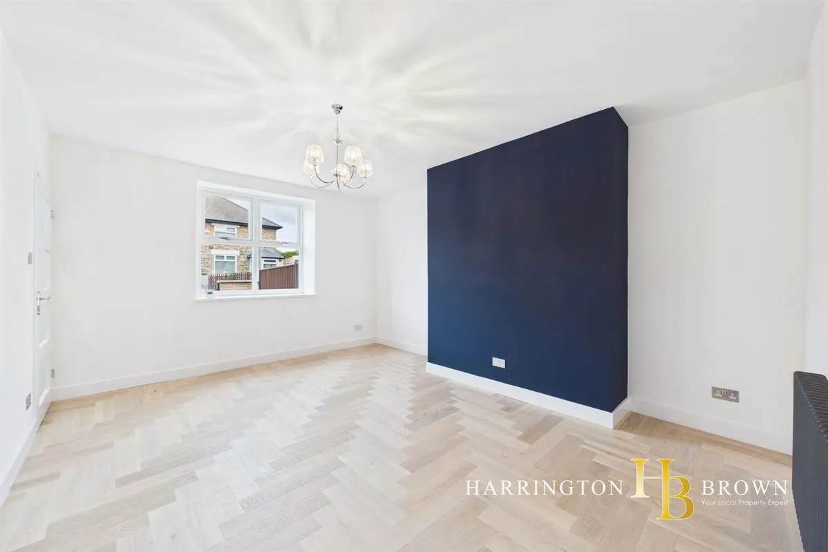 St Marys Crescent, Blackhill, photo 6