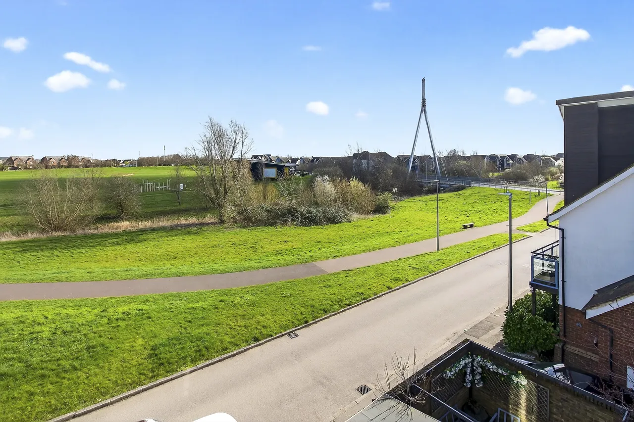 Kemsley Crescent, Broughton, MK10, photo 33
