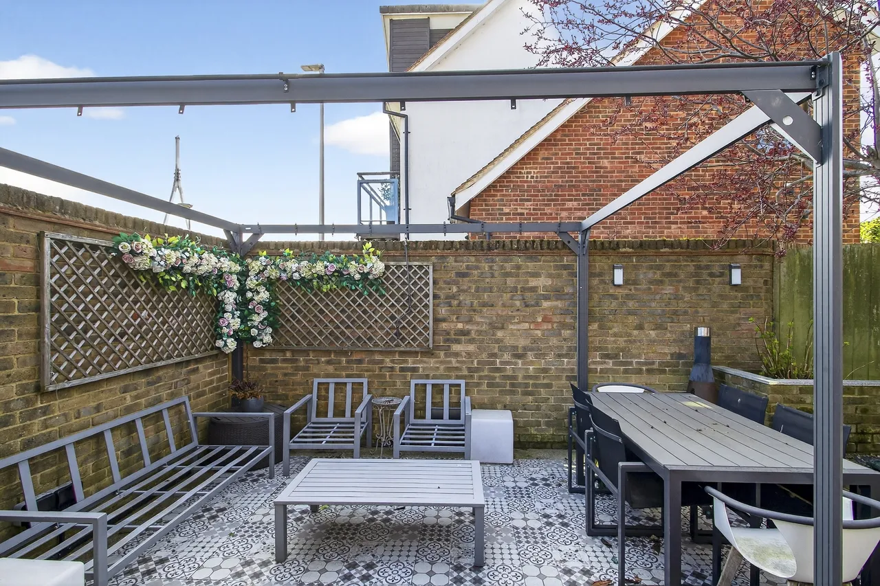 Kemsley Crescent, Broughton, MK10, photo 32