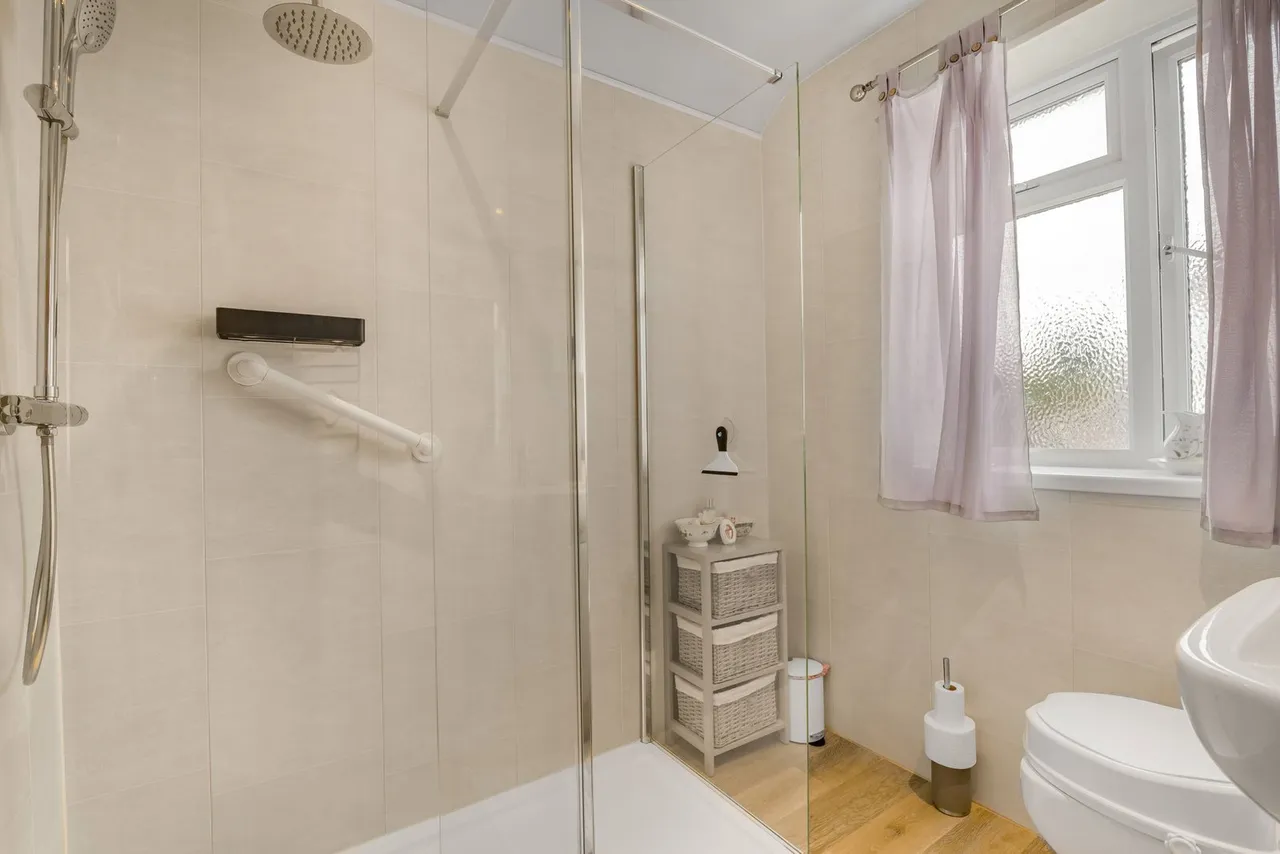 Jersey Avenue, Fairview, GL52, photo 10