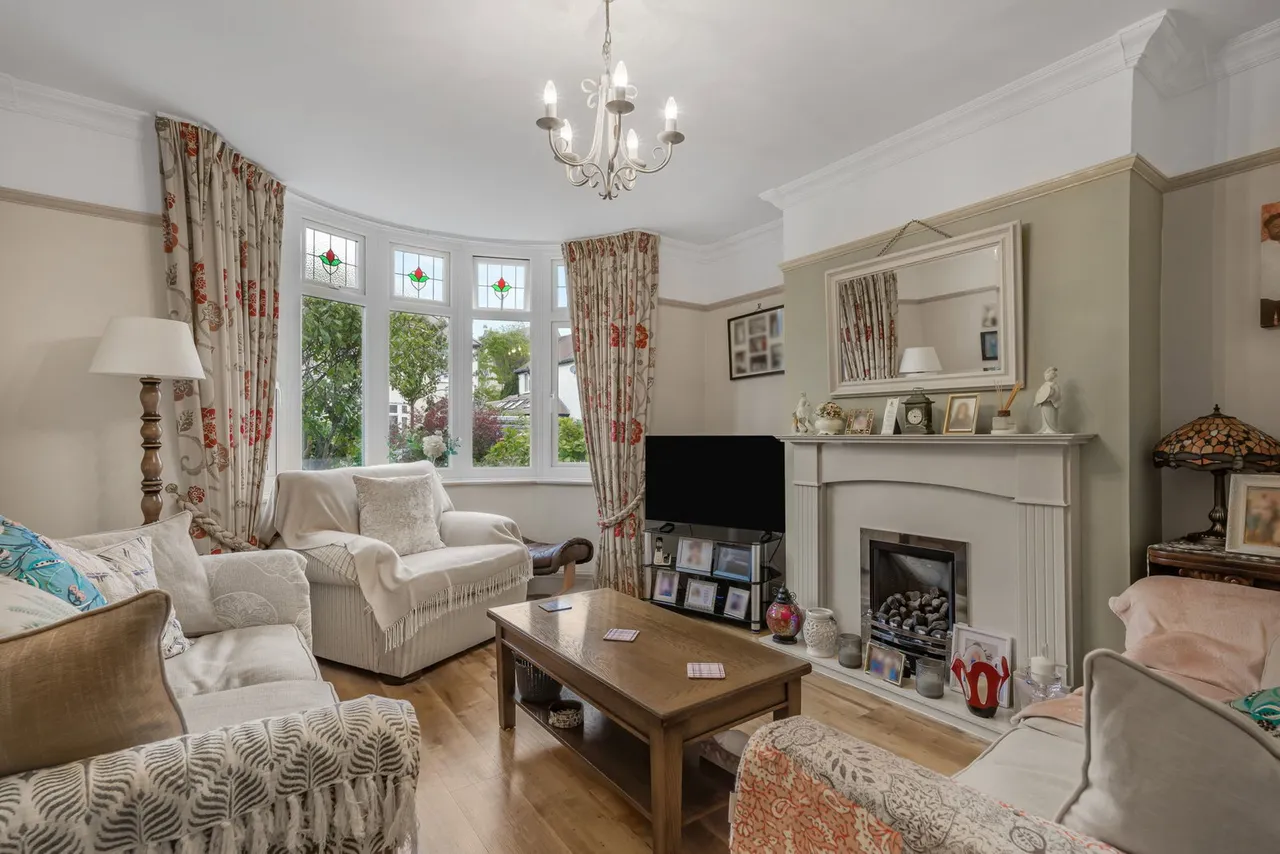 Jersey Avenue, Fairview, GL52, photo 3