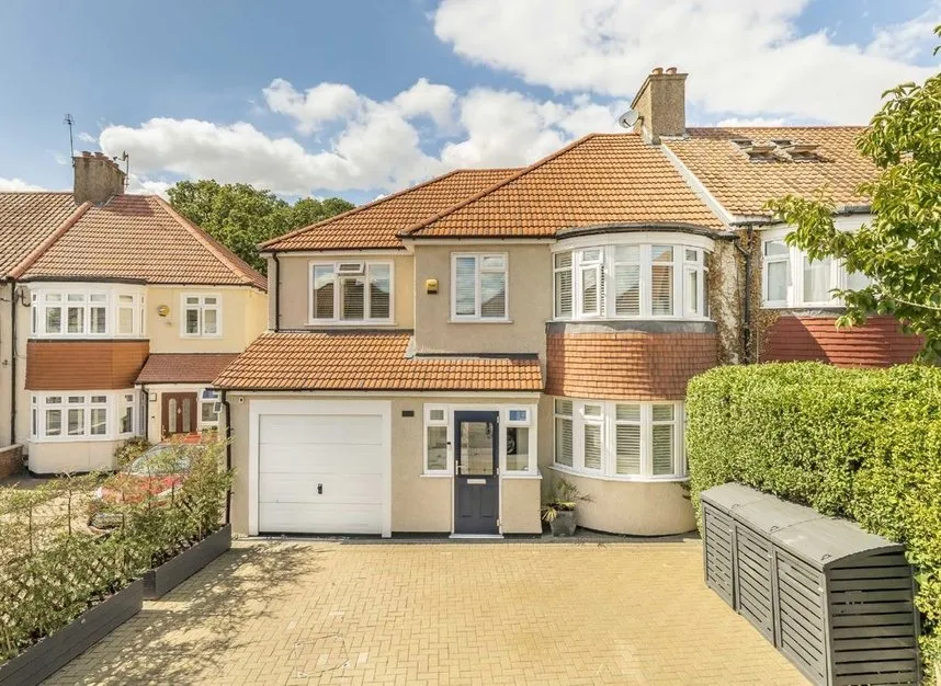 4 bed house for sale, Covington Gardens, Norbury, SW16