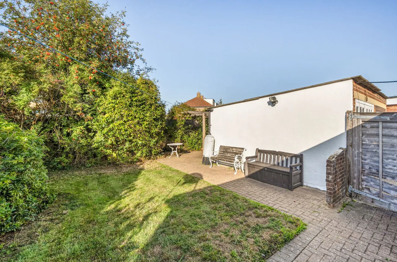 Belgrave Crescent, Chichester, PO19, photo 8