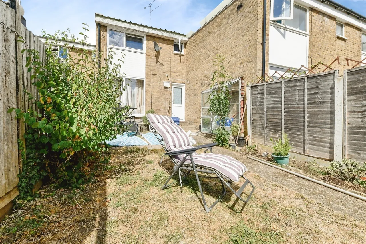 Spring Drive, Stevenage, Hertfordshire, SG2, photo 16