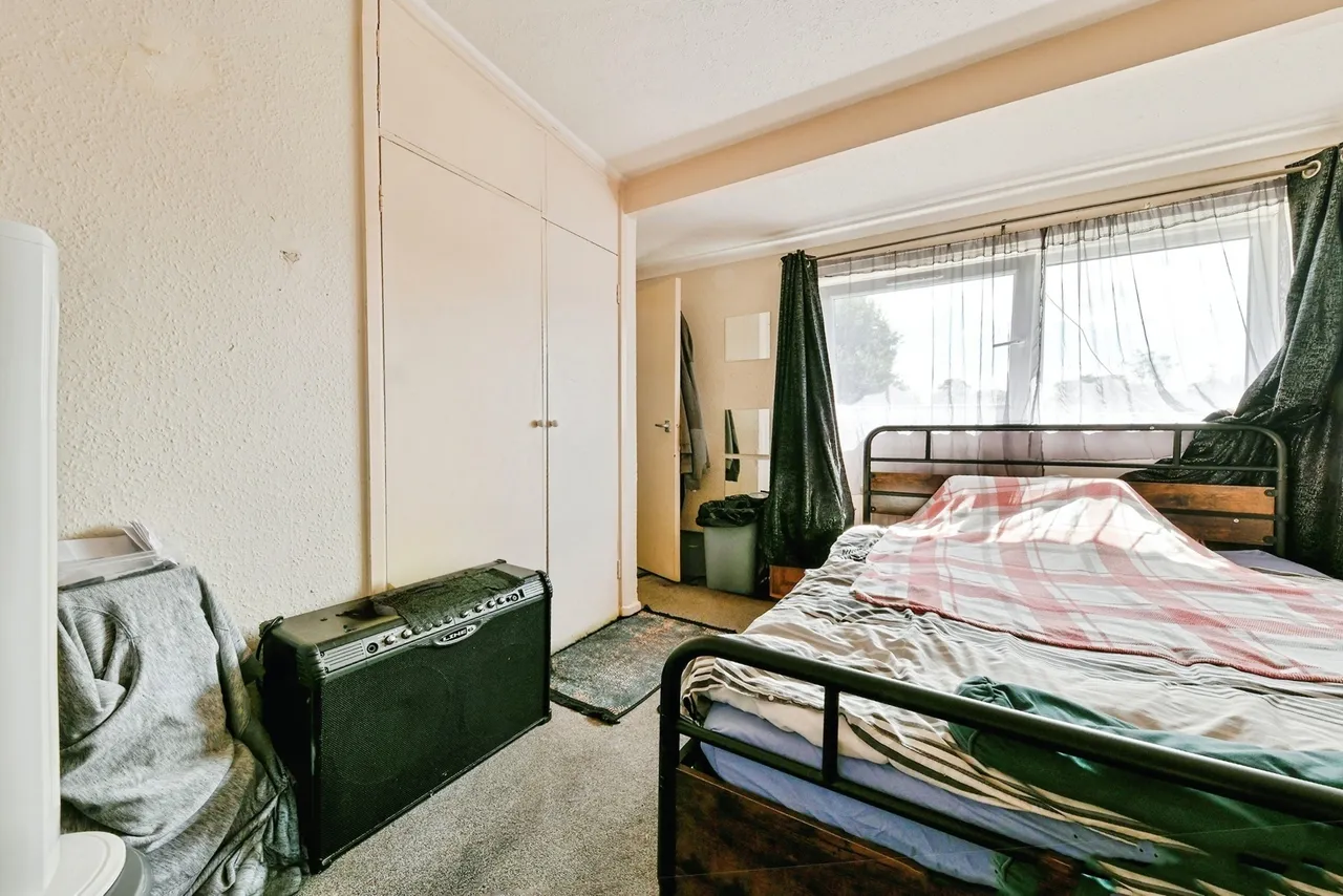 Spring Drive, Stevenage, Hertfordshire, SG2, photo 12