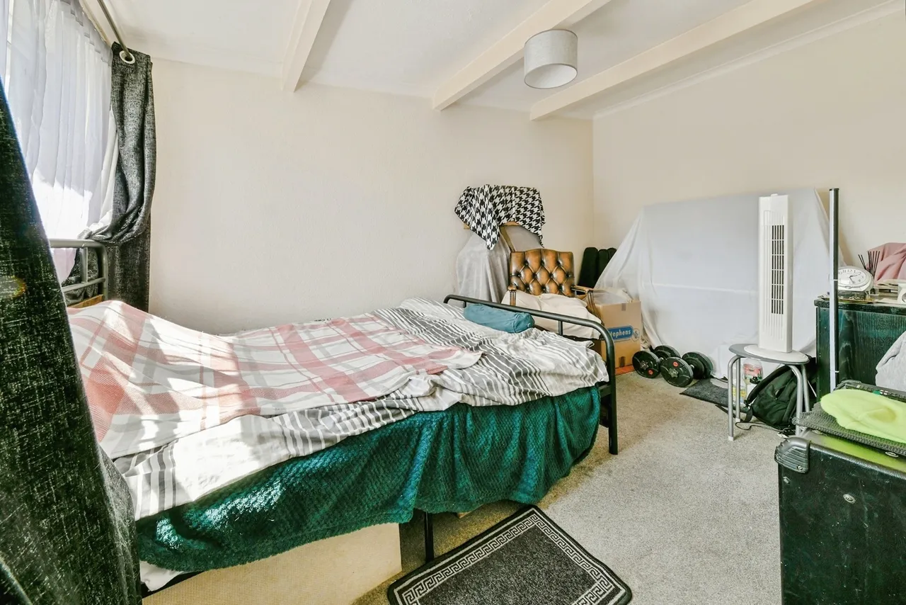 Spring Drive, Stevenage, Hertfordshire, SG2, photo 11
