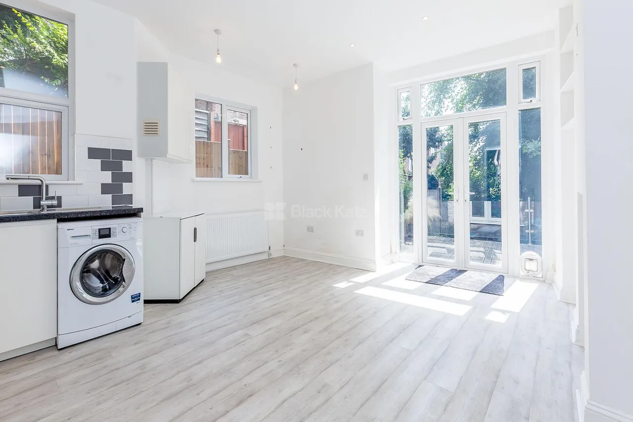 2 bed flat to rent, Alexandra Gardens, N10