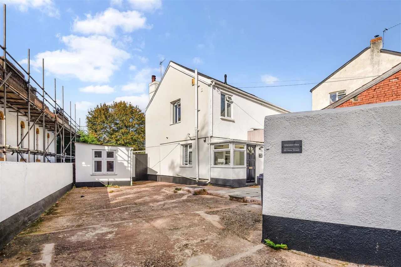 New Street, Cullompton, photo 25