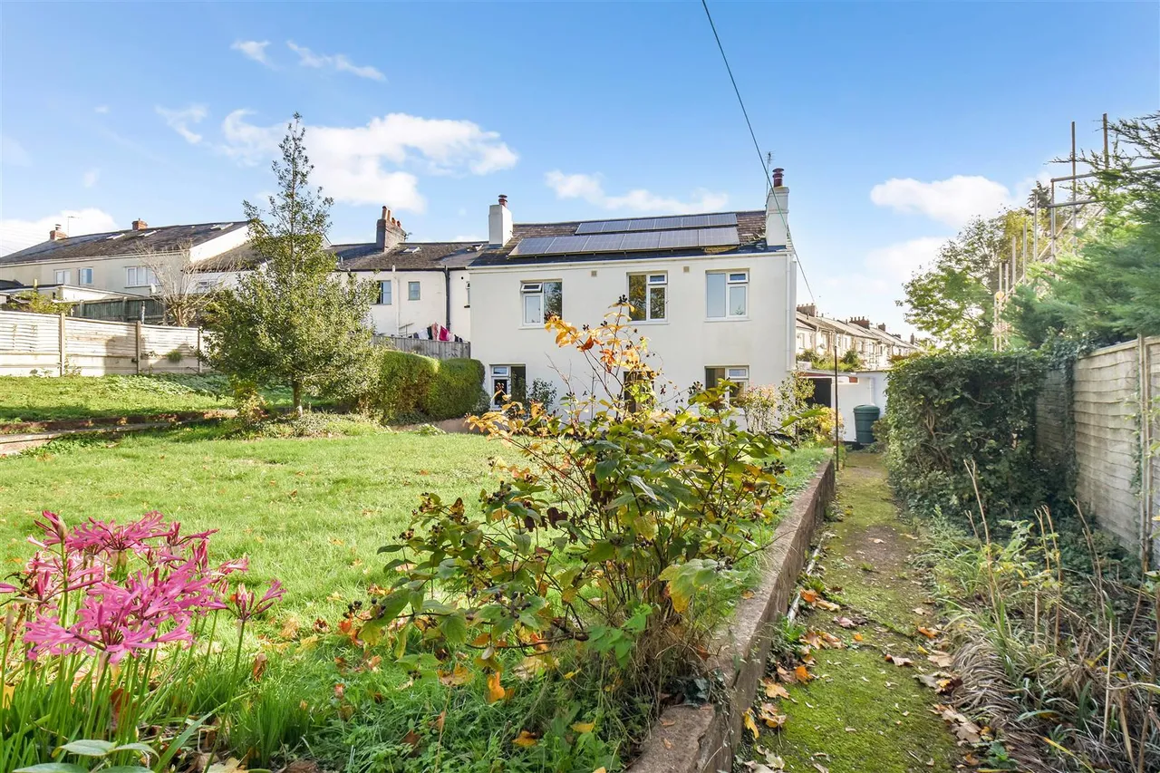 New Street, Cullompton, photo 18