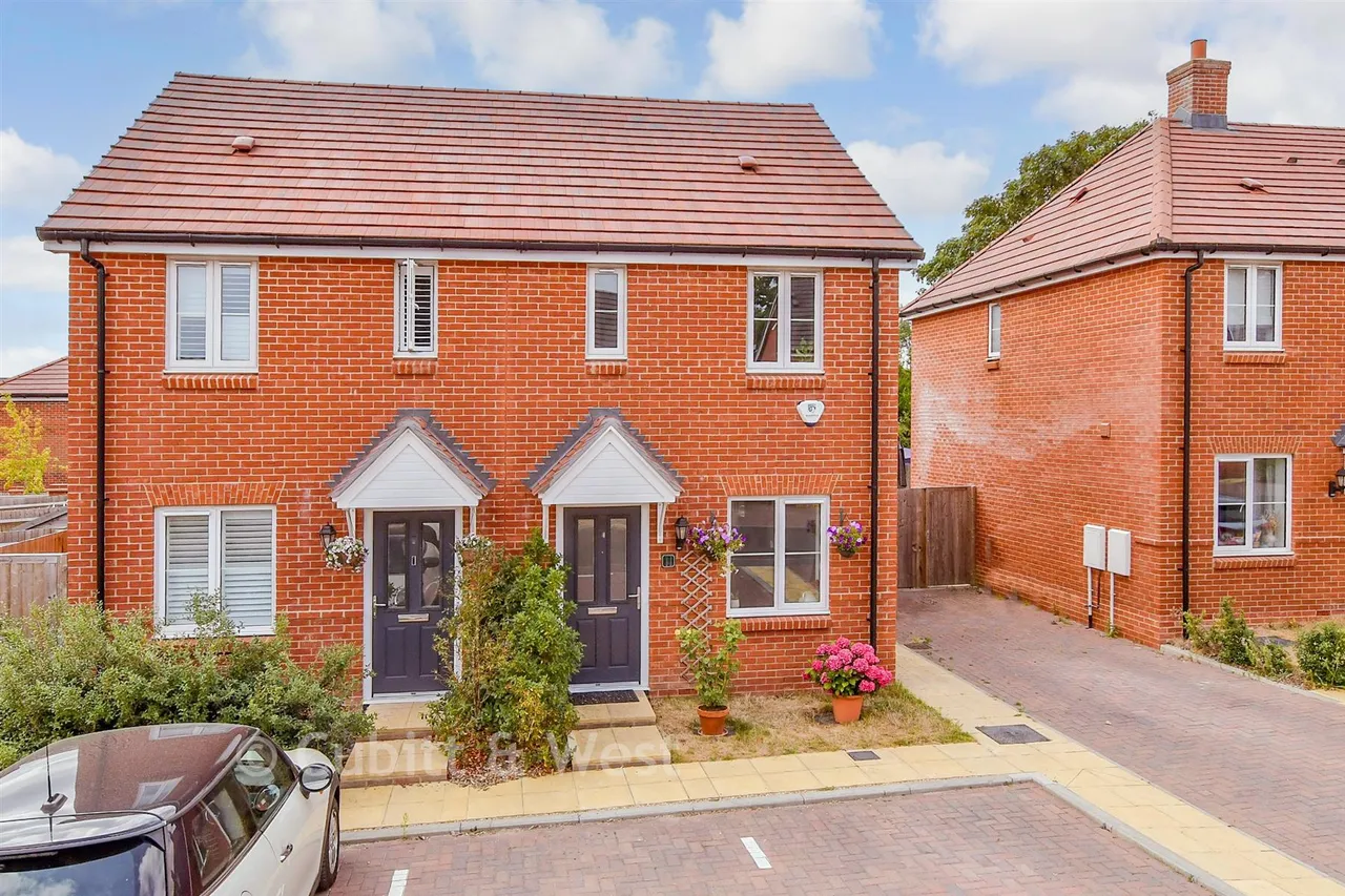 2 bed house for sale, Windflower Chase, Worthing, BN13
