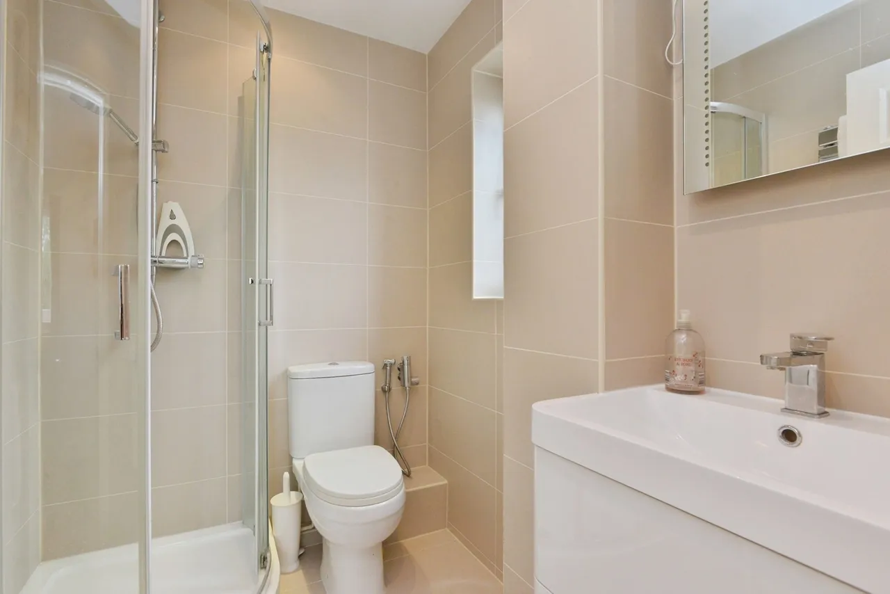 Hartington Grove, Emerson Valley, Milton Keynes, Buckinghamshire, MK4, photo 10