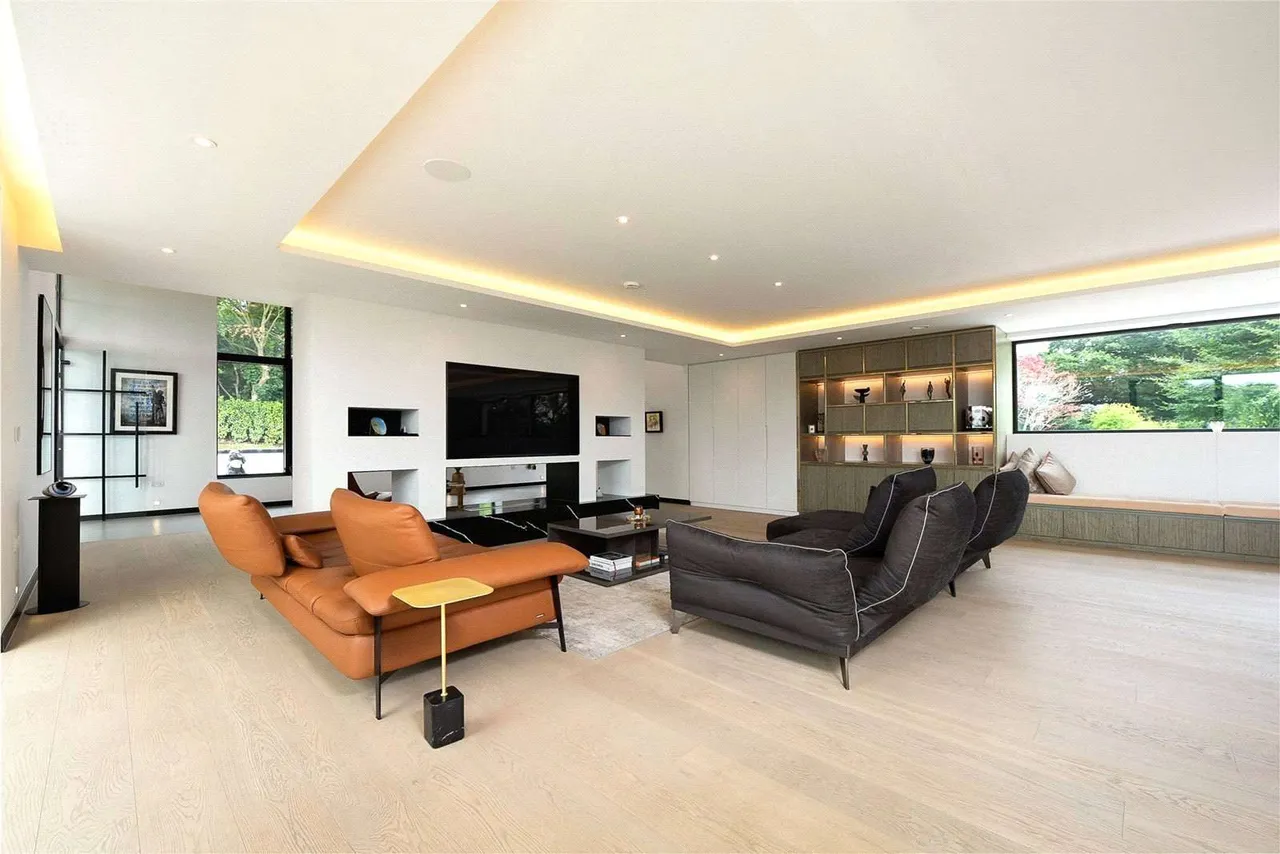 Hitcham Lane, Taplow, Maidenhead, Buckinghamshire, SL6 0HG, photo 6