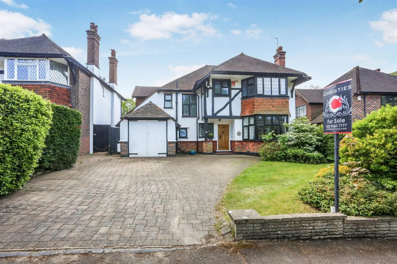 4 bed house for sale — Chiltern Road, Sutton, SM2 5RD