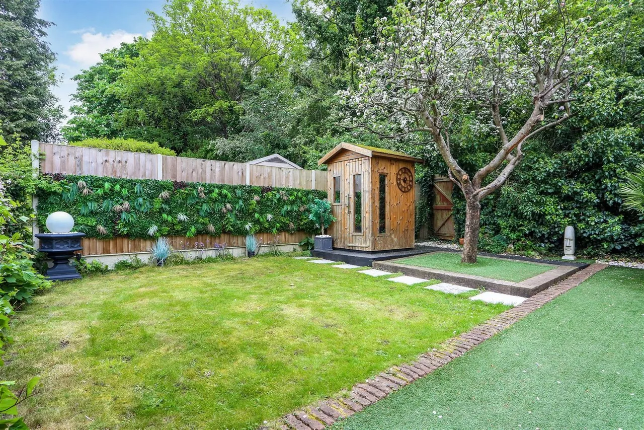 Chiltern Road, Sutton, SM2 5RD, photo 26