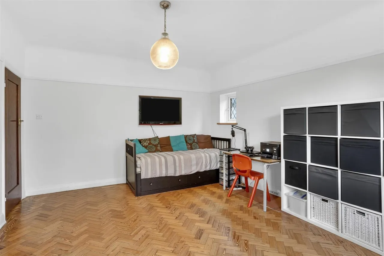 Chiltern Road, Sutton, SM2 5RD, photo 10