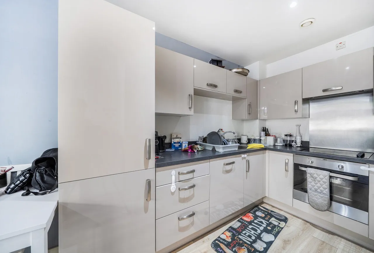 Capitol Way, London, NW9 0AU, photo 7