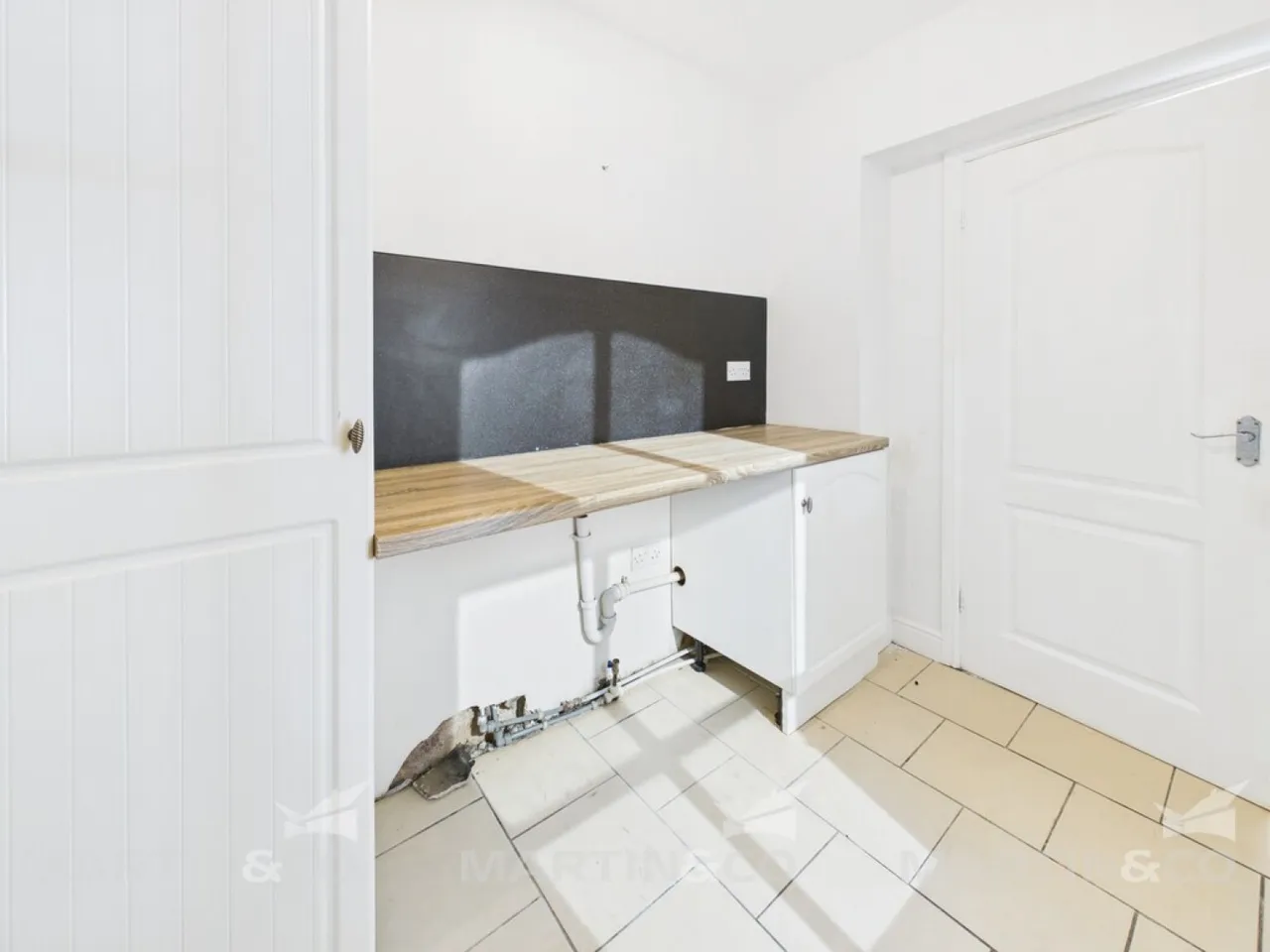 Warwick Road, Intake, DN2, photo 5