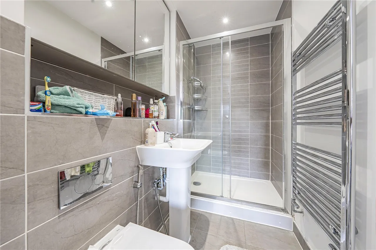 Wintergreen Boulevard, West Drayton, UB7, photo 8