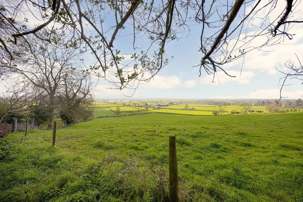 High Street, Seend, SN12, photo 58