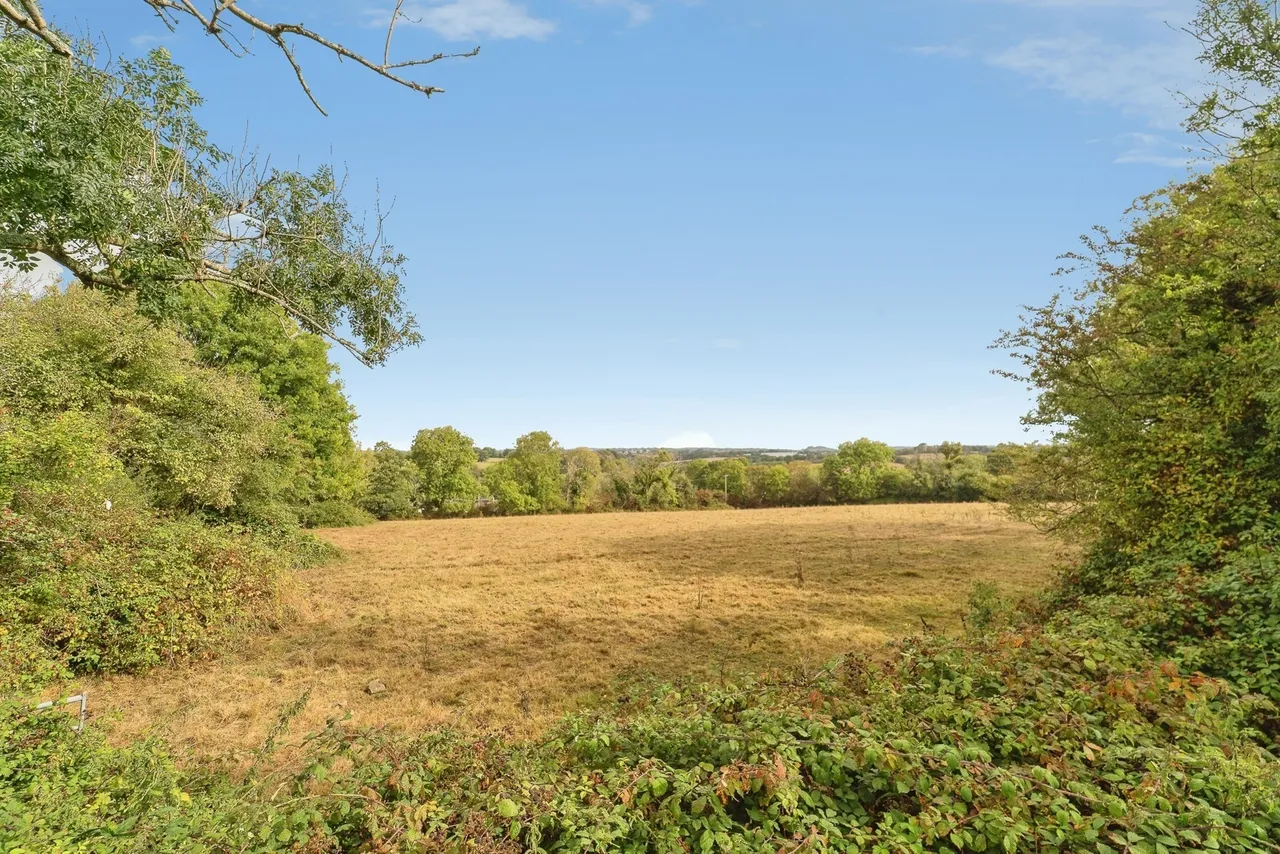 Clover Park, Haverfordwest, SA61, photo 30