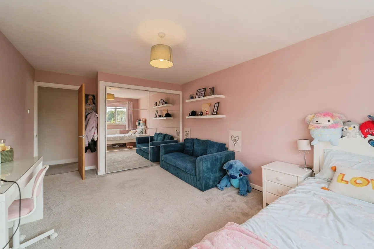 Clover Park, Haverfordwest, SA61, photo 24