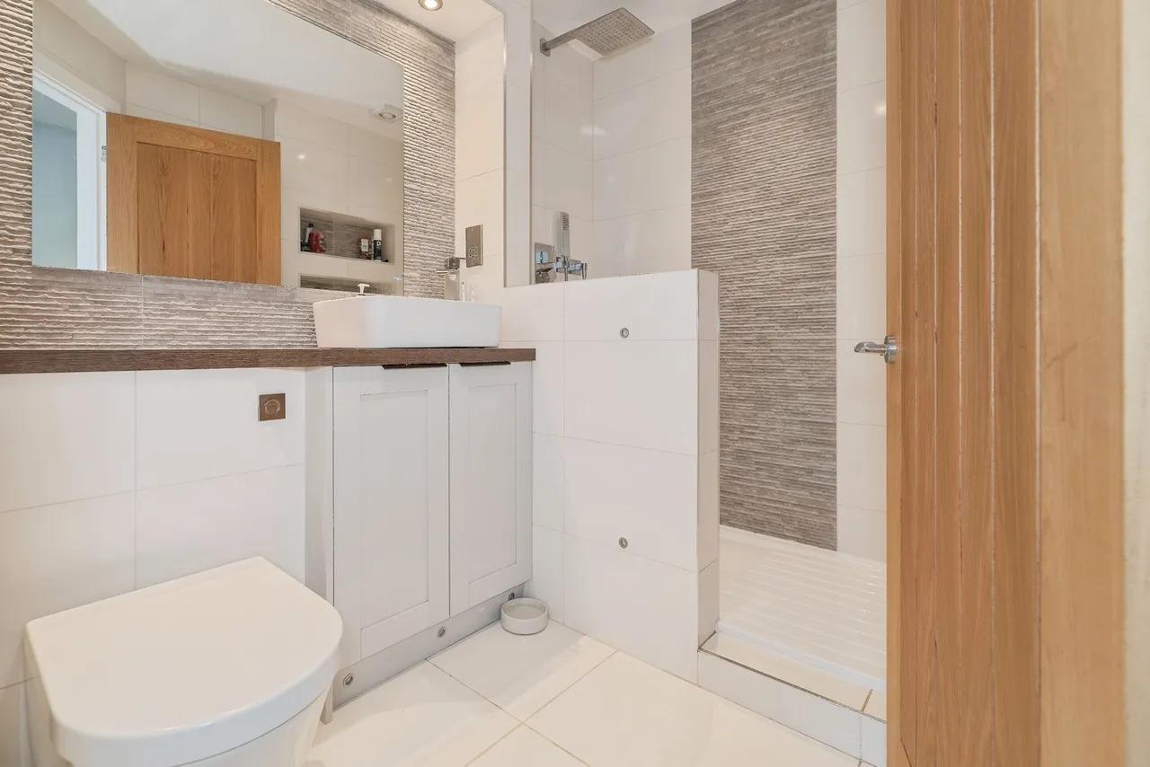 Clover Park, Haverfordwest, SA61, photo 21