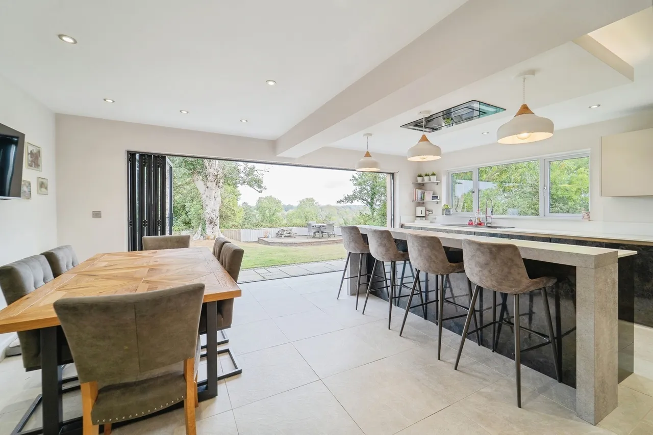 Clover Park, Haverfordwest, SA61, photo 4