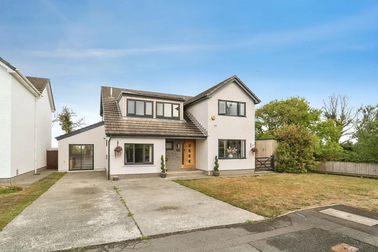 Clover Park, Haverfordwest, SA61, photo 2