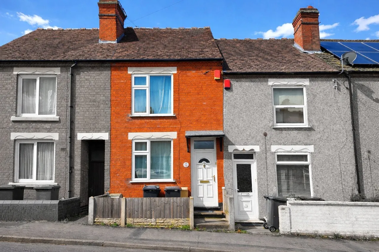 2 bed house for sale — Westbury Road, Nuneaton, Warwickshire, CV10