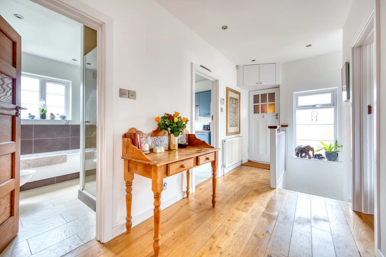 Cranbourne Court, South Woodford, photo 5