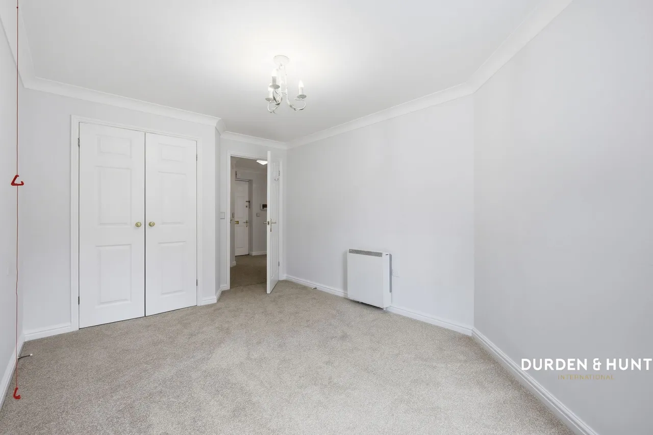 Ashingdon Road, Coachman Court, SS4, photo 9