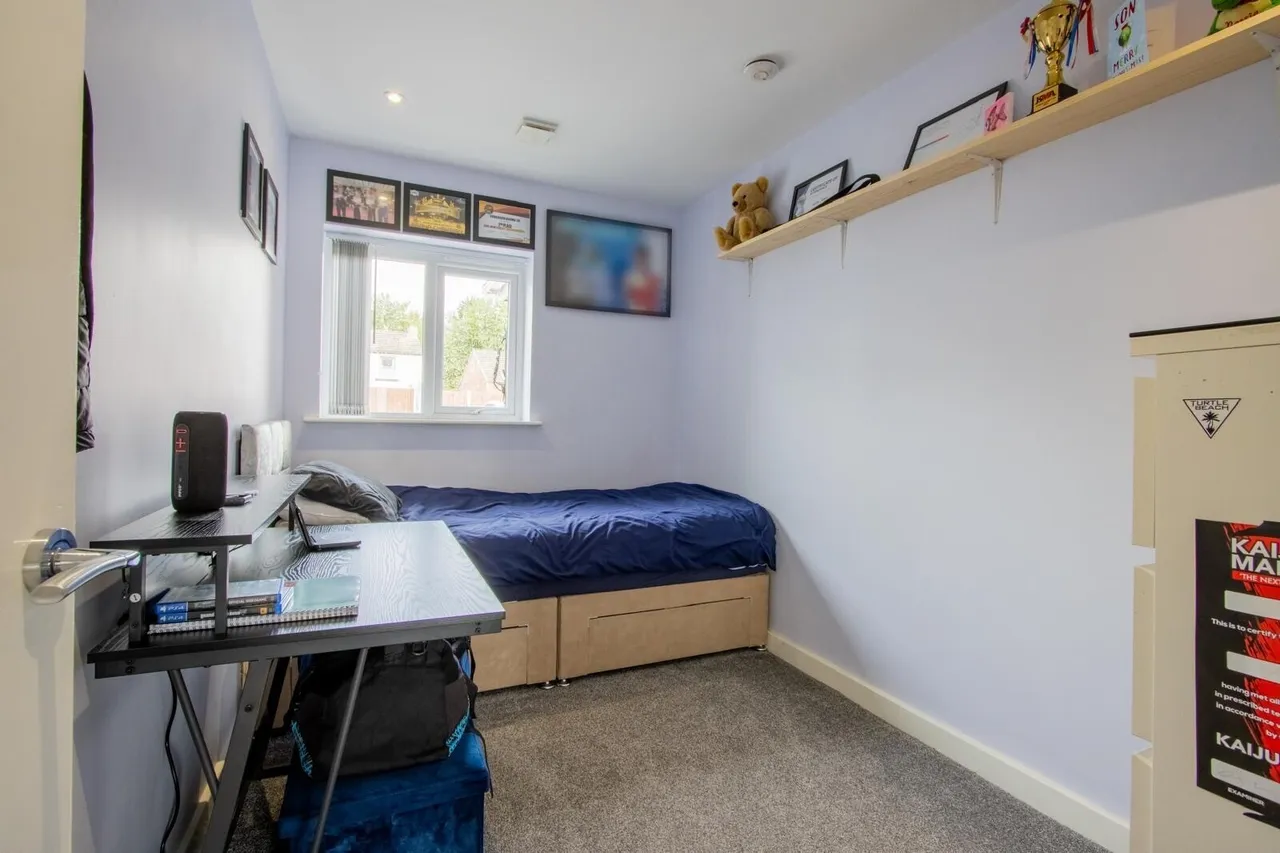 Dewsbury Road, Wakefield, photo 12
