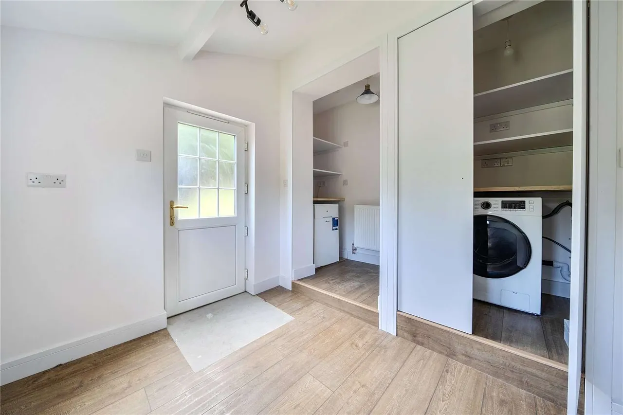 Hamptworth Road, Landford, Salisbury, Wiltshire, SP5 2EA, photo 5