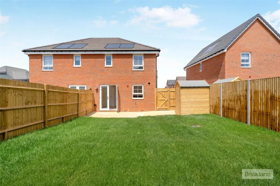 Goldfinch Close, Yapton, BN18, photo 10