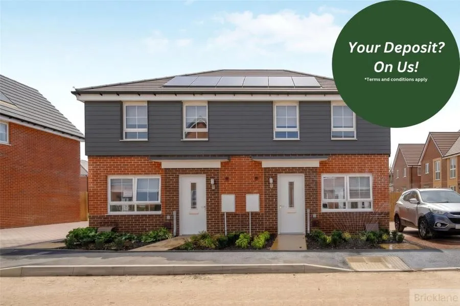 3 bed house to rent, Goldfinch Close, Yapton, BN18