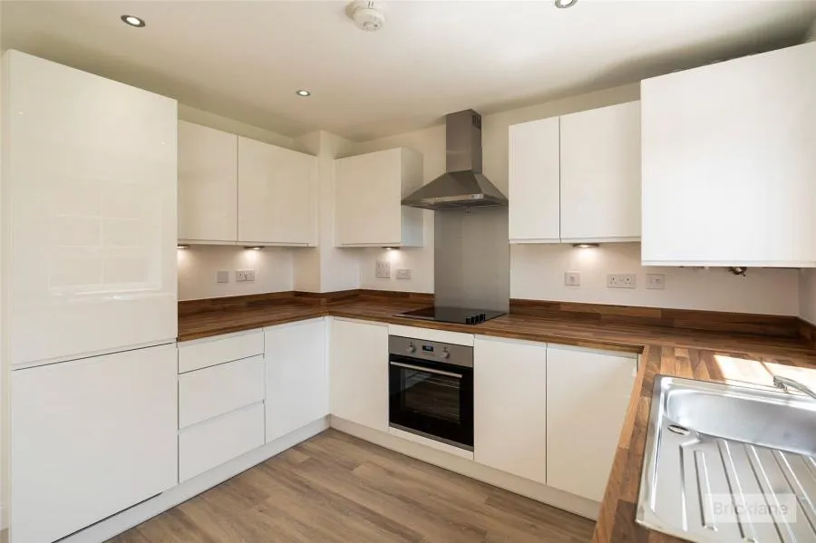 Goldfinch Close, Yapton, BN18, photo 4