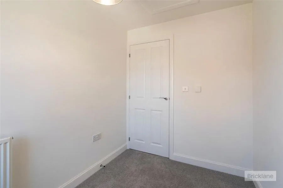 Goldfinch Close, Yapton, BN18, photo 6