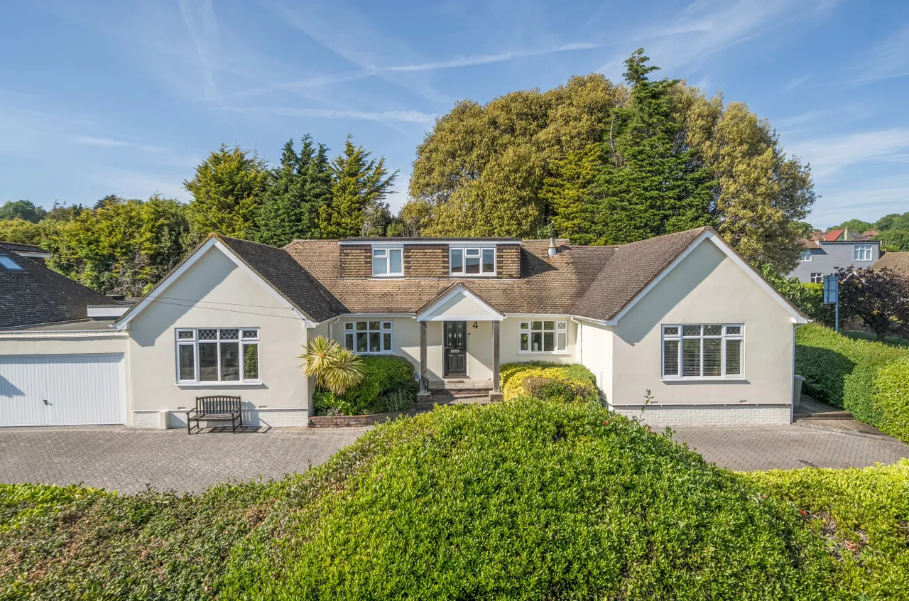 5 bed house for sale, Browning Road, North Lancing, BN15