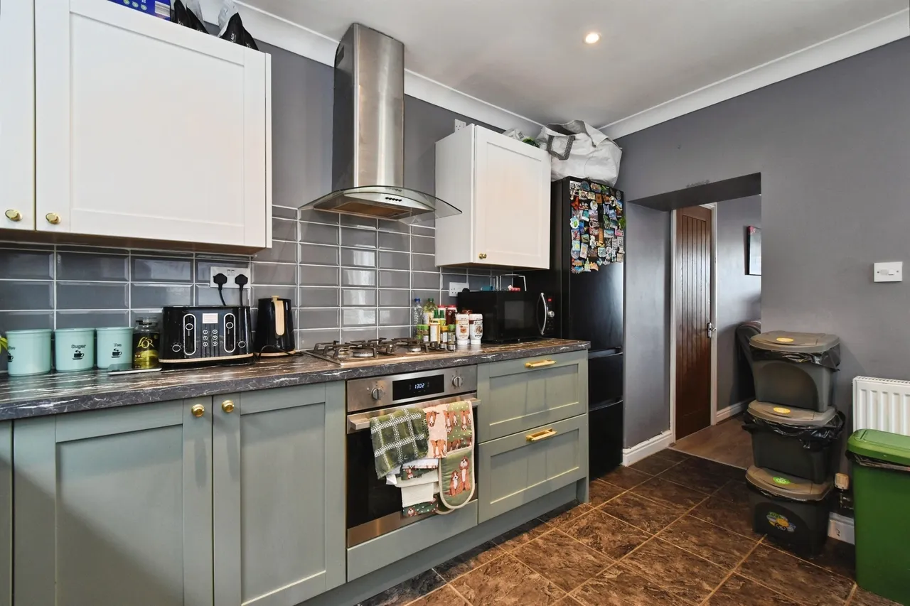 York Terrace, Tredegar, NP22, photo 4