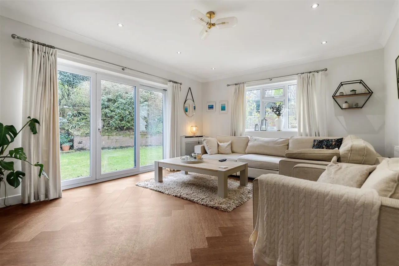 The Mews, Worsley, Manchester, photo 7