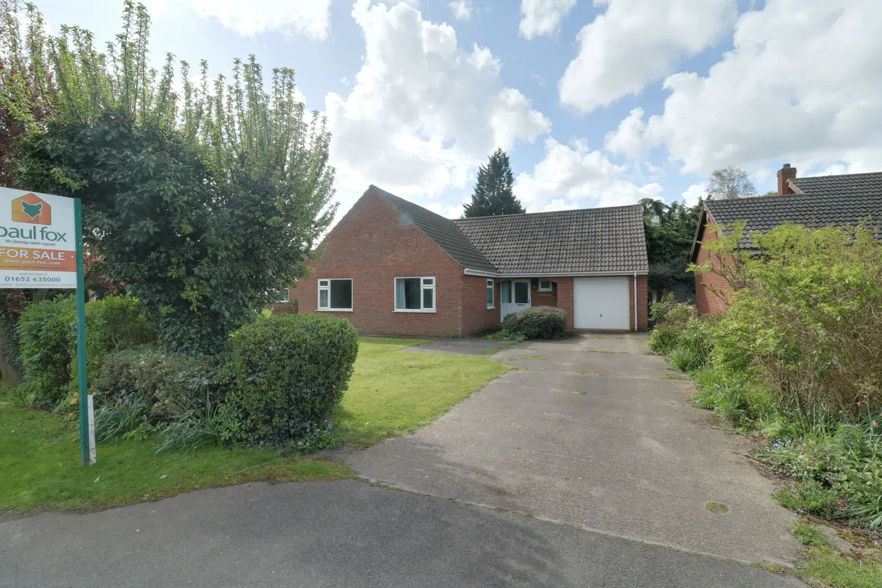 3 bed house for sale, Cumal Bec Mill Lane, Goxhill, DN19